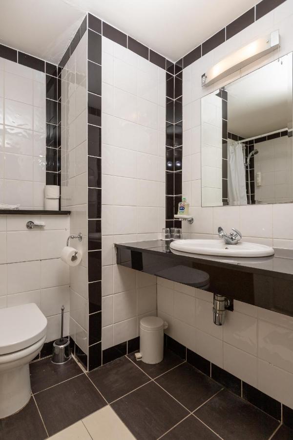 Hotel Ceann Sibeal Baile an Fheirtéaraigh Extérieur photo