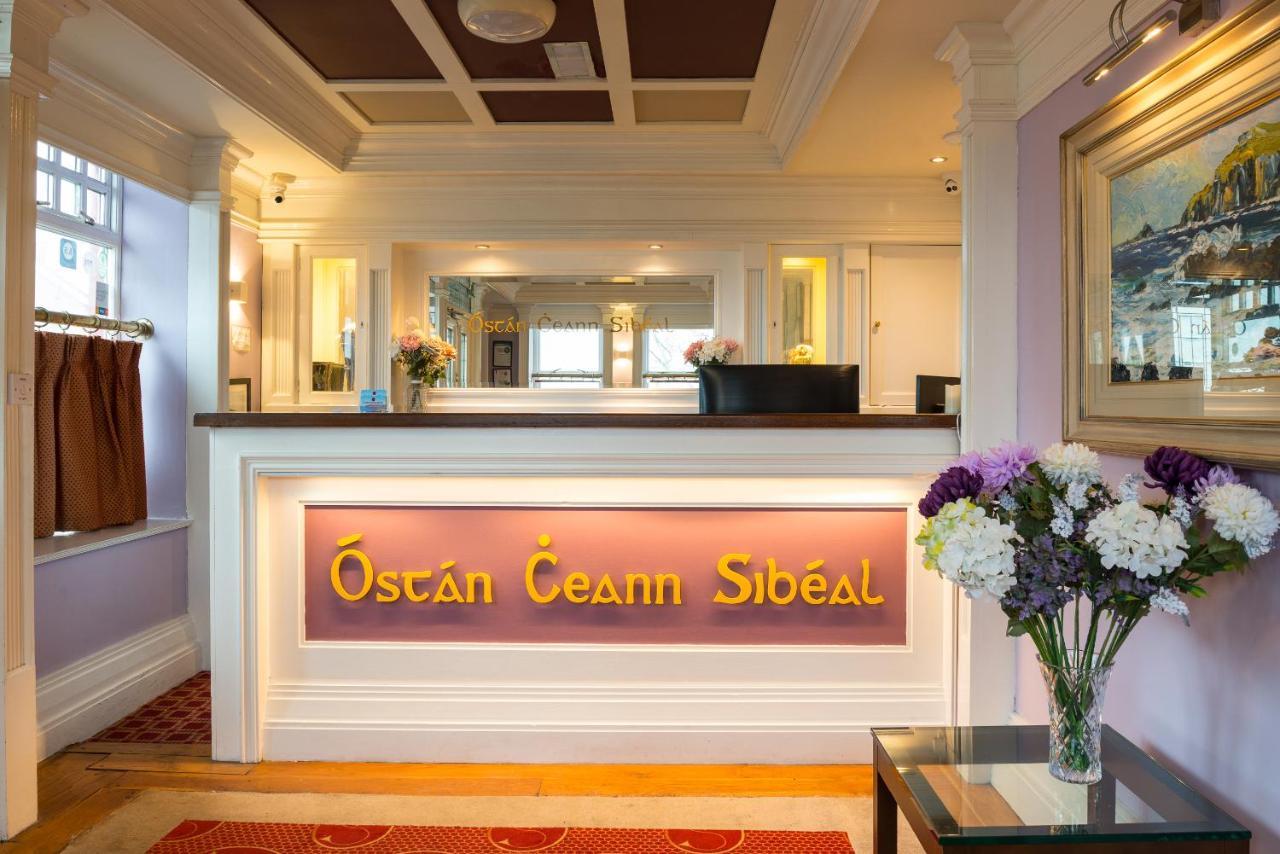 Hotel Ceann Sibeal Baile an Fheirtéaraigh Extérieur photo