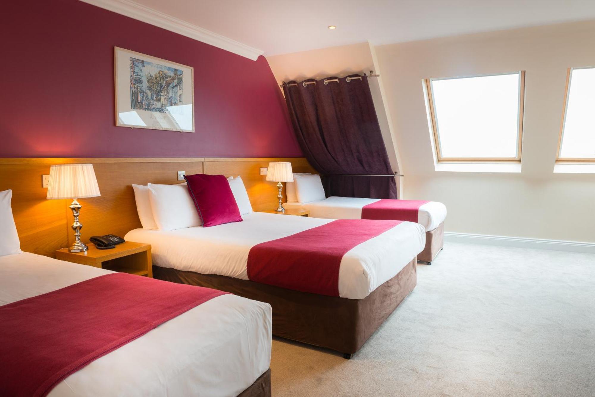 Hotel Ceann Sibeal Baile an Fheirtéaraigh Extérieur photo