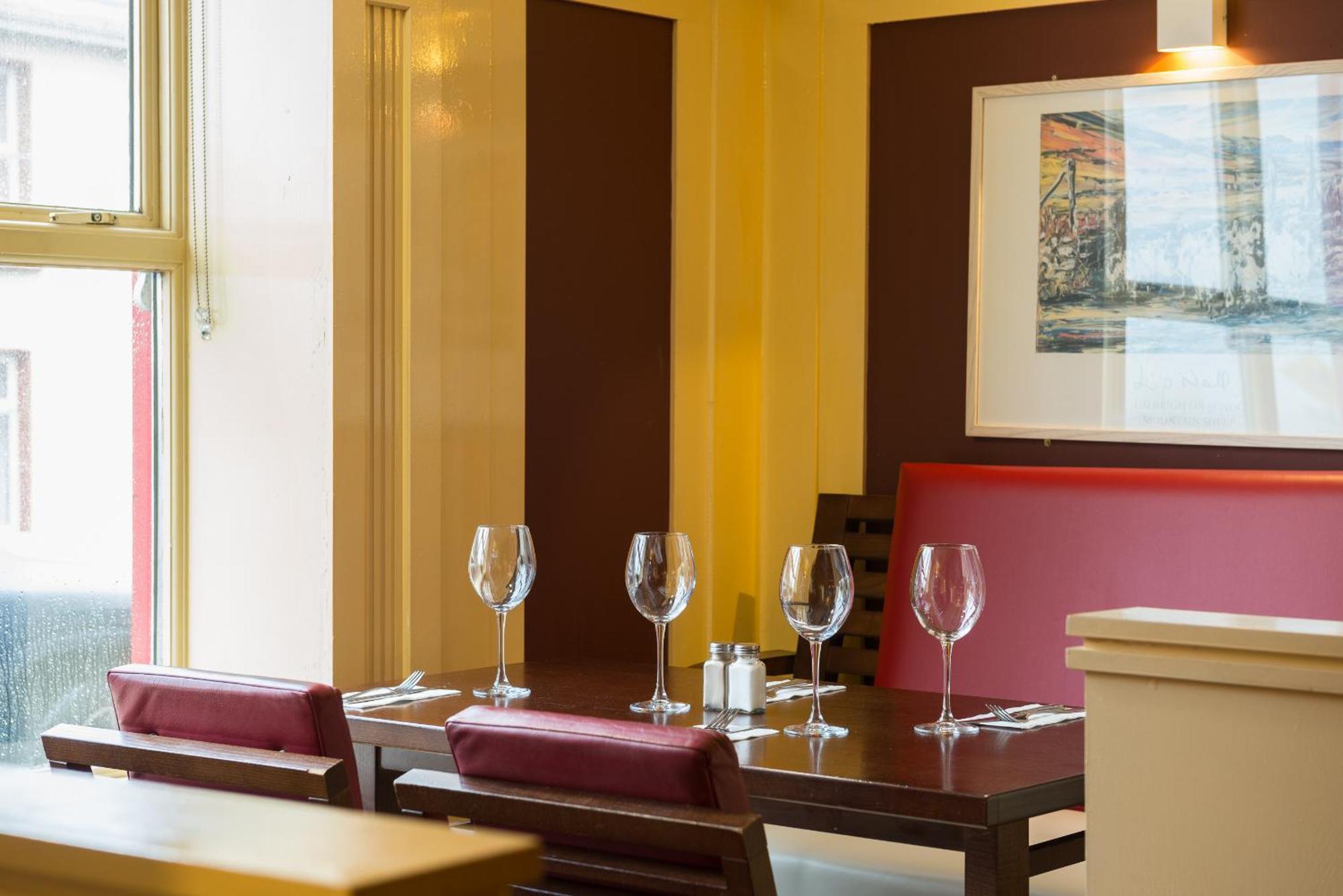 Hotel Ceann Sibeal Baile an Fheirtéaraigh Extérieur photo