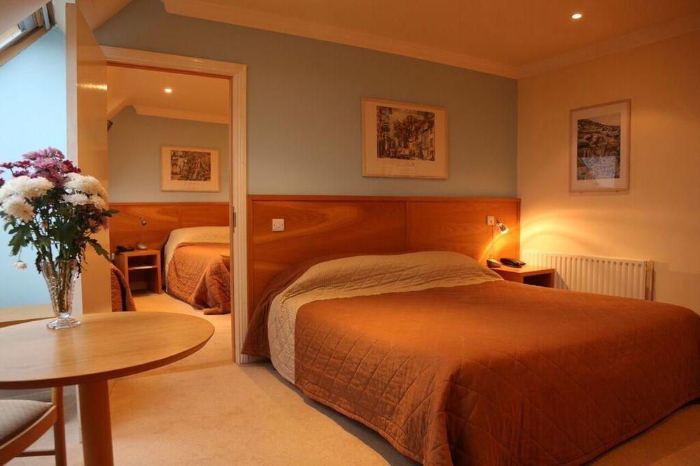 Hotel Ceann Sibeal Baile an Fheirtéaraigh Extérieur photo