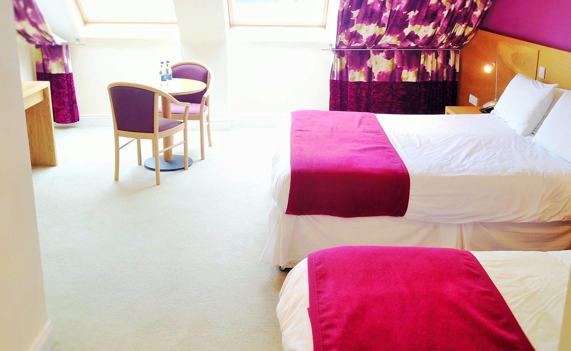 Hotel Ceann Sibeal Baile an Fheirtéaraigh Extérieur photo